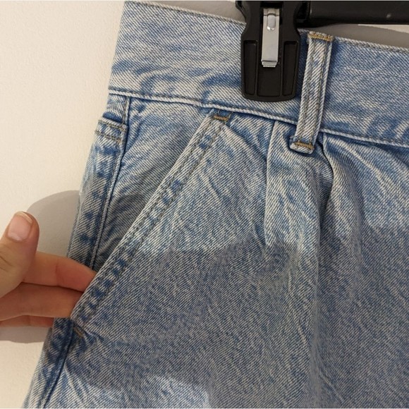 American Eagle Light Wash Mom Shorts - Picture 6 of 9